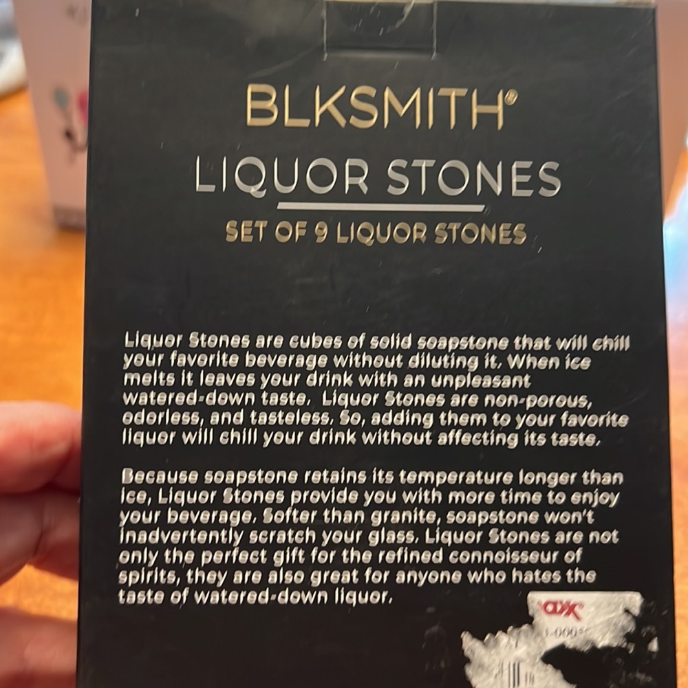 NWT BLKSMITH liquor stones. Set of 9 cubes. Includes canvas carrying pouch. - Picture 2 of 7